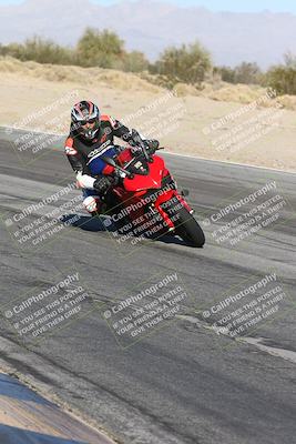 media/Dec-01-2025-Moto Forza (Mon) [[2daa91e15f]]/2-Intermediate Group/Session 4 (Turn 10 Inside)/